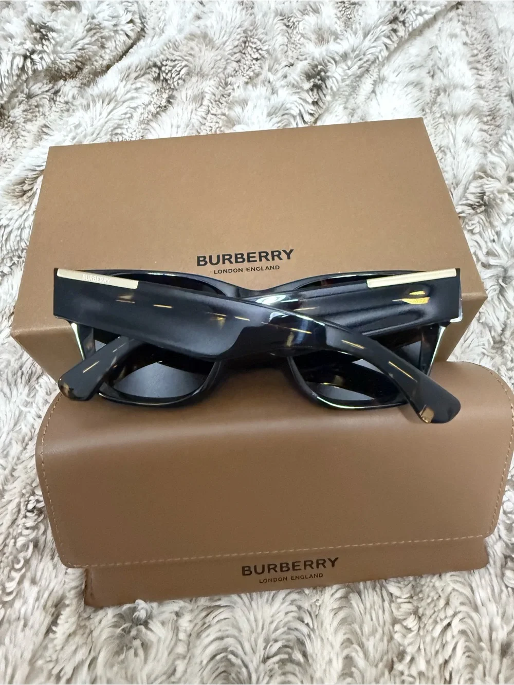 Burberry bold oversized